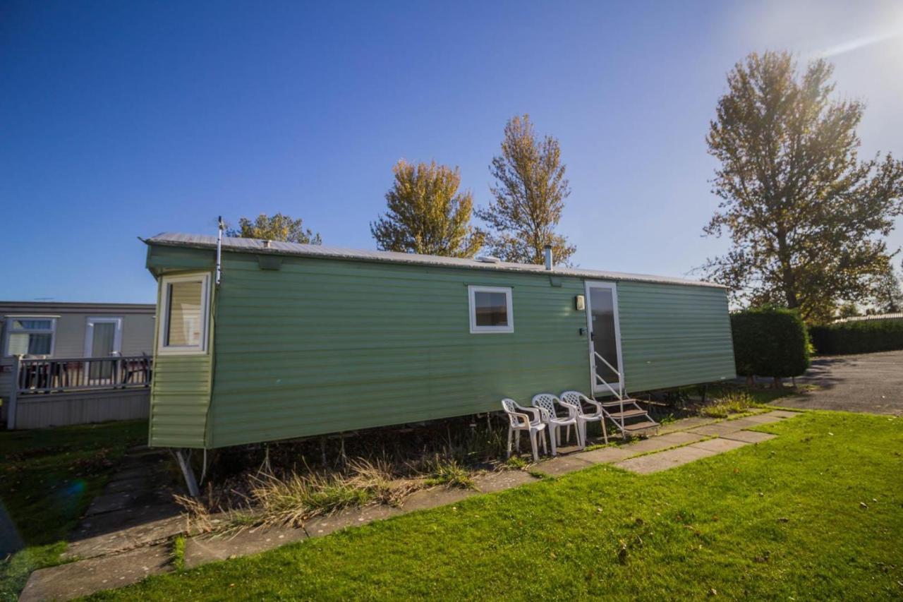Lovely 8 Berth Caravan At Southview Holiday Park In Skegness Ref 33061C Hotel Exterior photo
