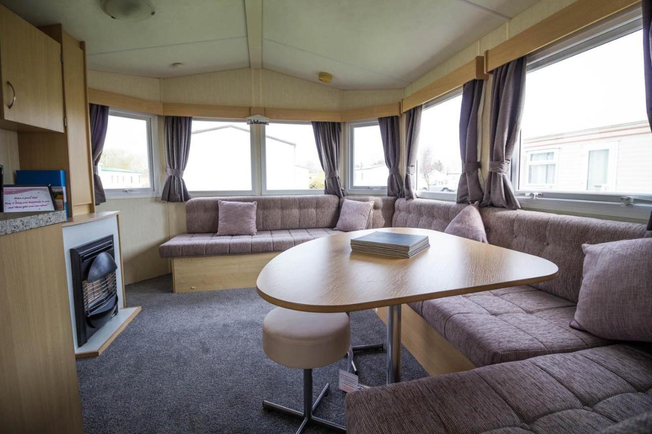 Lovely 8 Berth Caravan At Southview Holiday Park In Skegness Ref 33061C Hotel Exterior photo