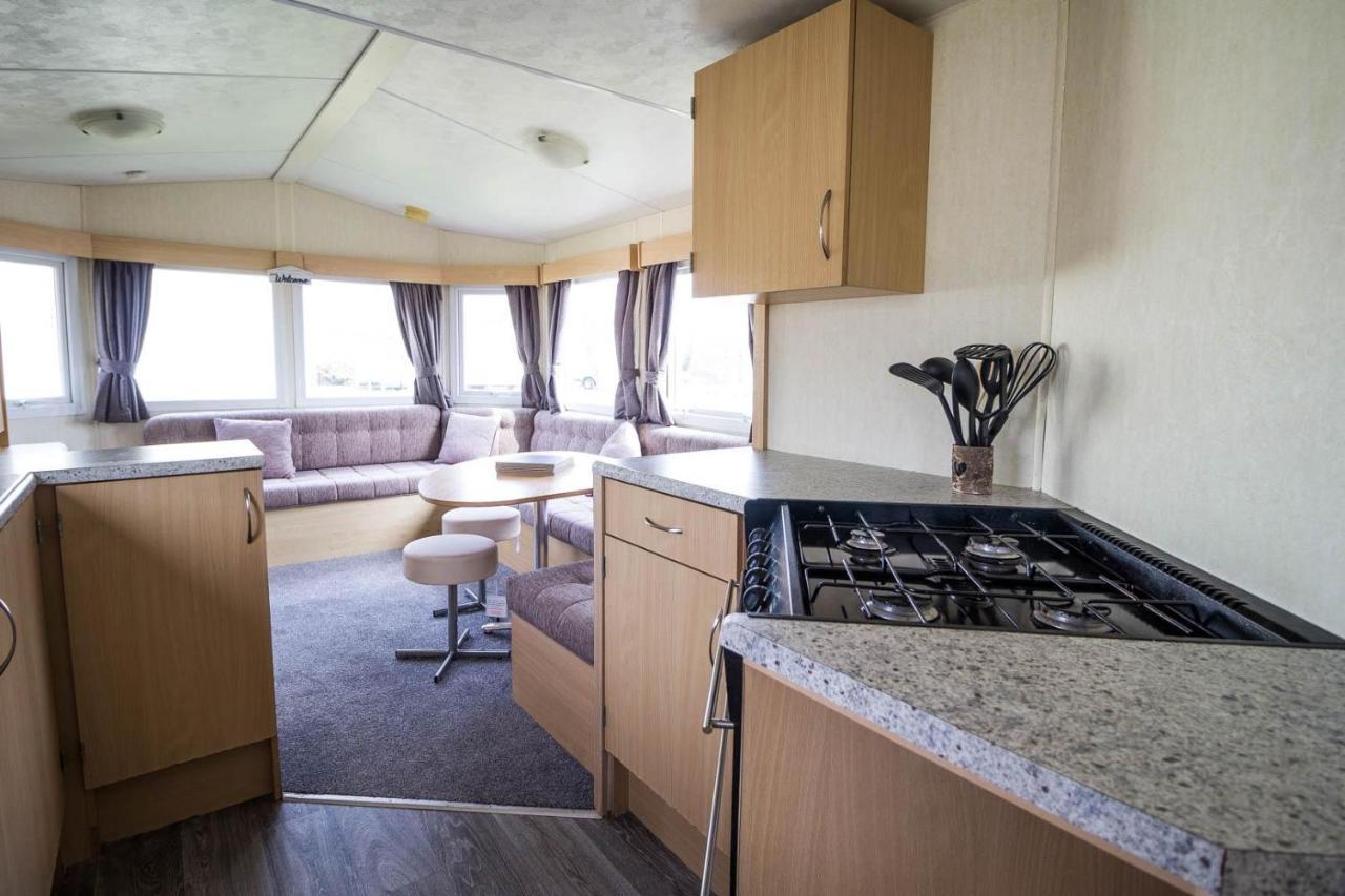 Lovely 8 Berth Caravan At Southview Holiday Park In Skegness Ref 33061C Hotel Exterior photo