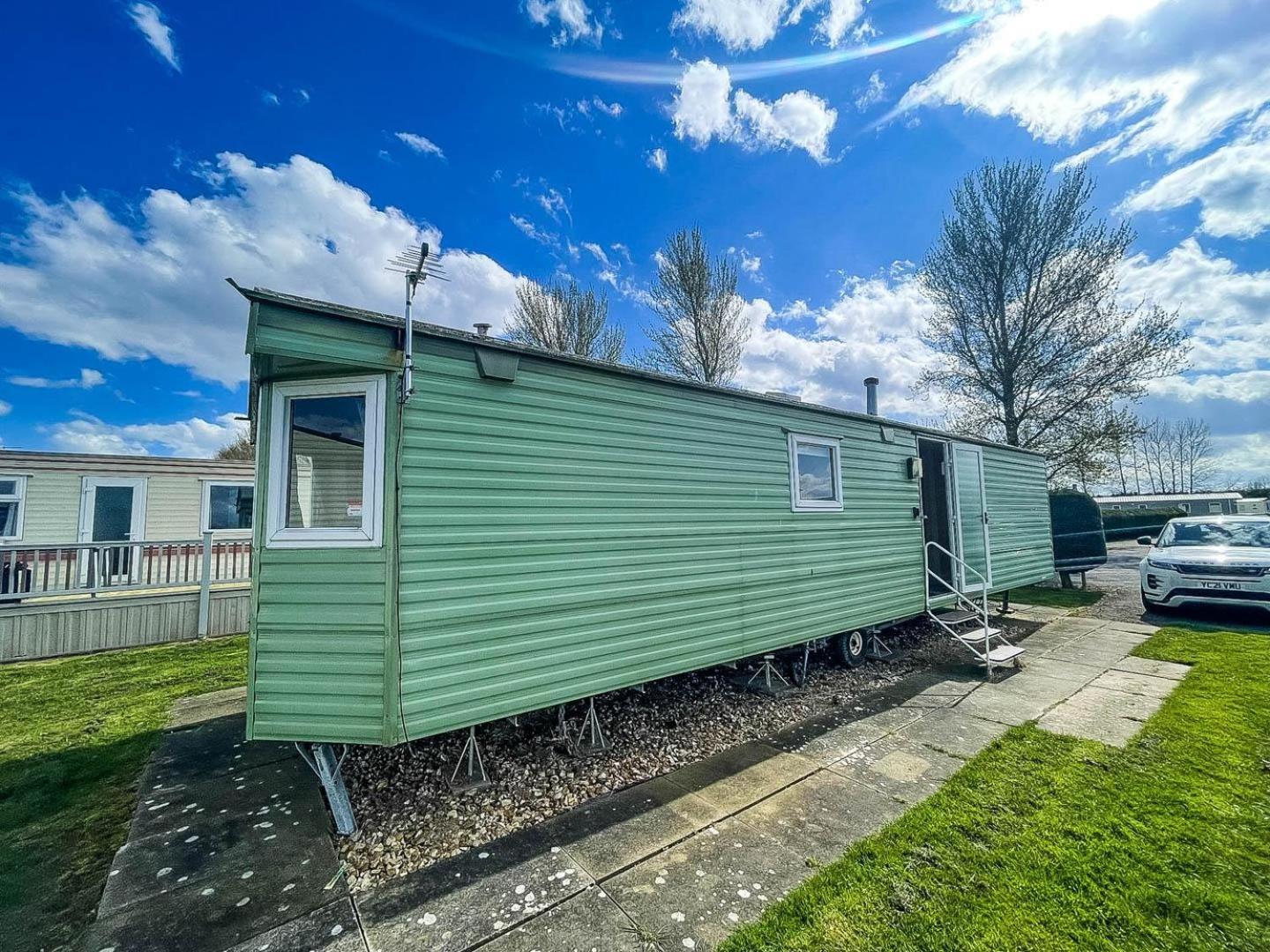Lovely 8 Berth Caravan At Southview Holiday Park In Skegness Ref 33061C Hotel Exterior photo