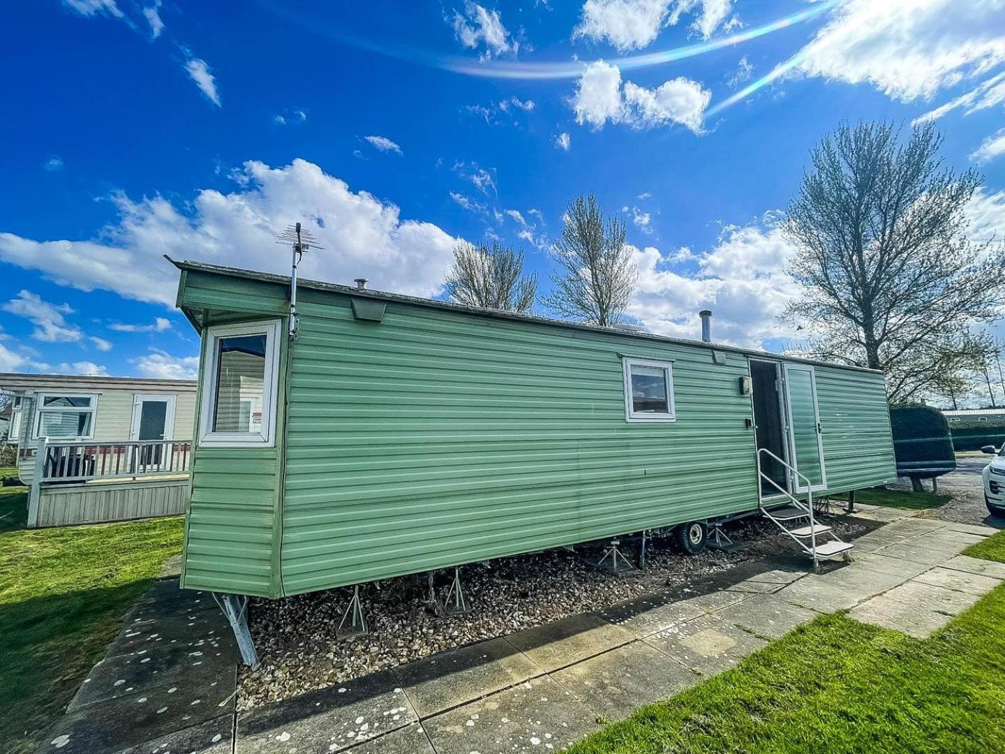 Lovely 8 Berth Caravan At Southview Holiday Park In Skegness Ref 33061C Hotel Exterior photo